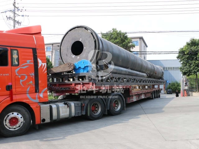 配套生物質(zhì)炭化生產(chǎn)線(xiàn)定制大型烘干機(jī)裝車(chē)發(fā)貨